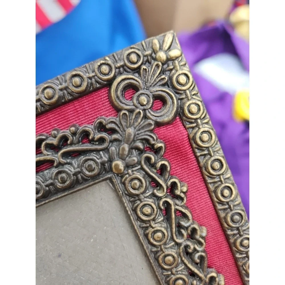 Victorian Brass Red‎ Photo Picture Frame Ornate Tabletop Weston Gallery 5x3.5